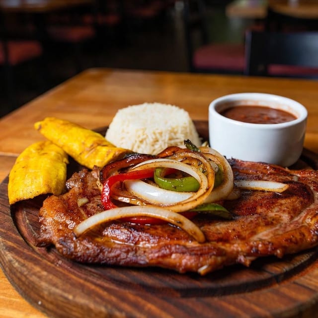 Churrasco De Cerdo a La Parrilla.
